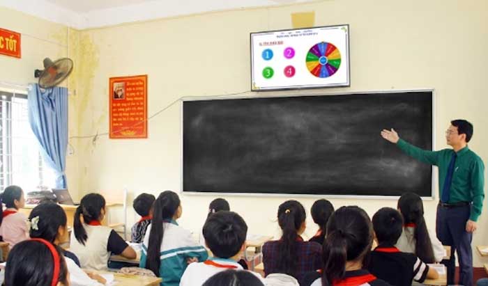 Ứng dụng vòng quay may mắn trong hoạt động đọc hiểu Tiếng Việt 5